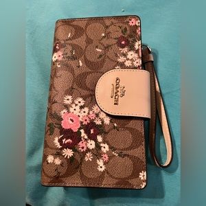 Coach Tech Phone Wallet In Signature Canvas With Evergreen Floral Print